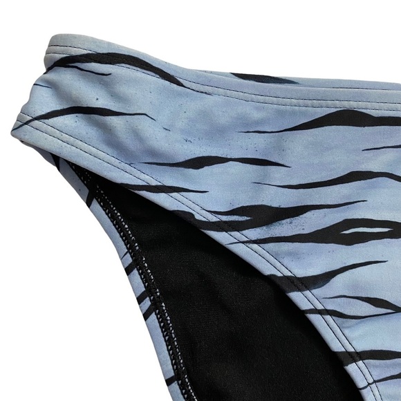 Hula Honey Blue Wild Cat Hipster Bikini Swim Bottoms Tiger Print Juniors Medium - Picture 7 of 15